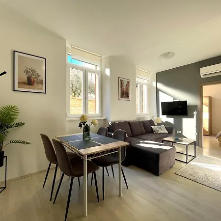 Cosy Old Town Apartment