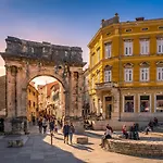 Cosy Old Town Appartement Pula